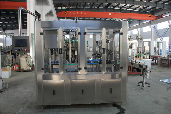China 3 in 1 kohlensäurehaltiger Getränk-Flaschenabfüllmaschine fournisseur
